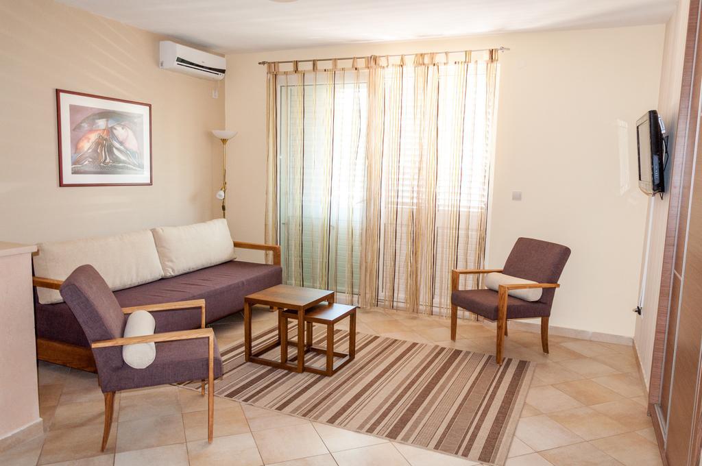 Apartments Lila Aurea Petrovac Oda fotoğraf